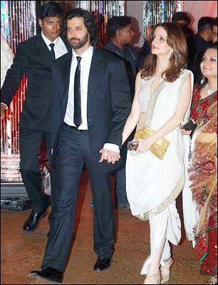 hrithik roshan wedding. Hrithik Roshan and