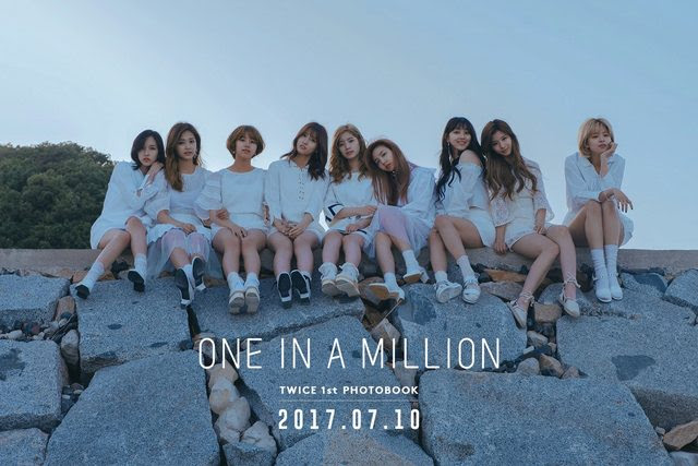 TWICE 寫真 1ST PHOTOBOOK - ONE IN A MILLION