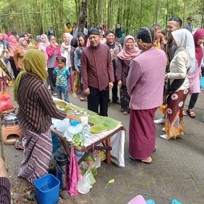Disparpora Ngawi Kembangkan Wisata Pasar Jadul Ahad Legi Tawun dalam berita Sinar Ngawi terkini