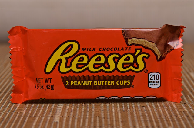 USA - American Junk Food - Peanut Butter Cups Reese's - Chocolate - Chocolat au lait - Milk Chocolate - Chocolat - Dessert - Peanut Butter - Heshey's - Peanut Butter - Cacahuète - American food - Avis Peanut Butter Cups Reese's - Review - Beurre de cacahuète - Snack - Candy