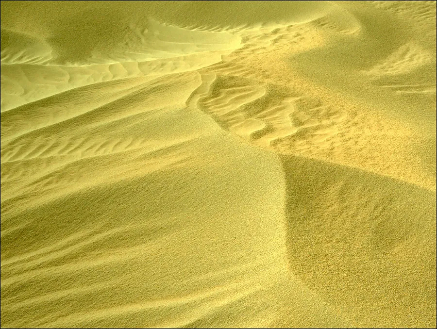 Фото поверхности планеты Марс в высоком разрешении