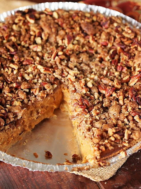 Pumpkin Pie with Streusel Topping Image