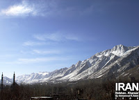 کوه قبله زیر آسمان آبی!