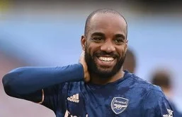 'Sevilla and Roma join Atletico in the race to sign Alexandre Lacazette'