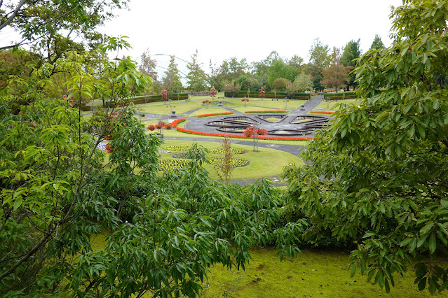 鳥取県西伯郡南部町鶴田　とっとり花回廊　霧の庭園