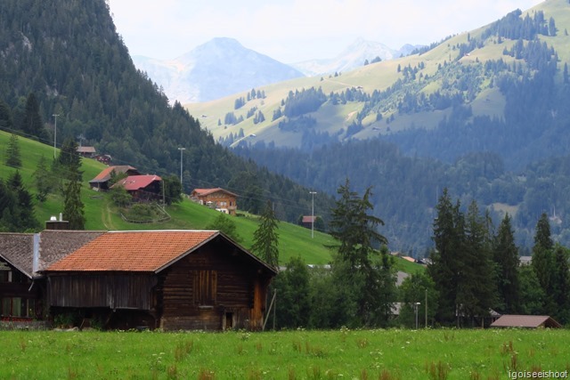 Walk from Gstaad to Saanen - views of Saanenland