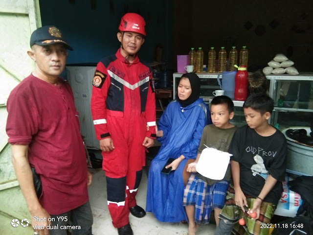 Bocah Kakak Beradik yang Hanyut pada Banjir di Sudiang Biringkanaya Berhasil Diselamatkan.lelemuku.com.jpg