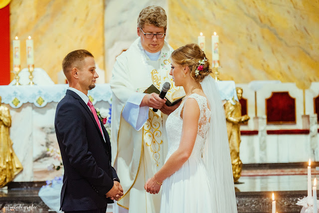 fotografia ślubna Bukowno, fotograf ślubny małopolska, fotograf ślubny śląsk, fotografia ślubna Dąbrowa Górnicza, sala weselna, sala na ślub, am films, fotograf na ślub, szukam fotografa na ślub Bukowno; szukam fotografa na ślub Olkusz; szukam fotografa na ślub Jaworzno; szukam fotografa na ślub Dąbrowa Górnicza; szukam fotografa na ślub Sosnowiec; szukam fotografa na ślub 2018; szukam fotografa na ślub 2019, szukam fotografa na ślub 2020, tani fotograf na ślub Bukowno; szukam fotografa na ślub Bukowno; tani fotograf na ślub Bukowno; tani fotograf na ślub Jaworzno; tani fotograf na ślub Dąbrowa Górnicza;plener ślubny, plenerowe sesje zdjęciowe, zdjęcia w kościele, fotograf na wesele, fotografia ślubna 2018, fotografia ślubna 2019, fotografia ślubna 2020, przygotowania panny młodej, ślub kościelny, biorę ślub, ślub 2018, ślub 2017 śląsk, fotograf na śluby 2018, fotografia okolicznosciowa; fotograf na ślub; fotografia ślubna; fotograf dziecięcy; fotografia noworodkowa; fotografia rodzinna; zdjęcia rodzinne; fotograf Olkusz; fotograf Bukowno; fotografia dziecięca Bukowno; fotografia dziecięca Olkusz; fotografia dziecięca Dąbrowa Górnicza