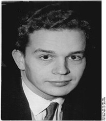 220px-Bundesarchiv_Bild_183-35699-0002,_Peter_Hacks