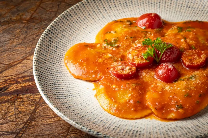 İtalyan mutfağının geleneksel lezzeti: Ravioli