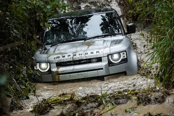 Novo Land Rover Defender 90 chega ao Brasil - preço R$ 539.950