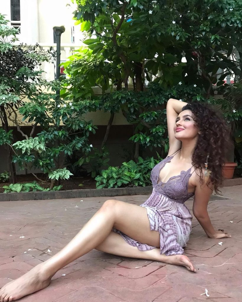 Pic of the day: Seerat Kapoor Turns Super Pictures