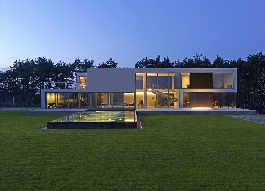 iMinimali Modern iHousei in Poland modern design by 