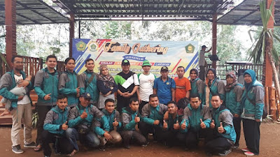 foto bersama ketua panitia dan pengawas