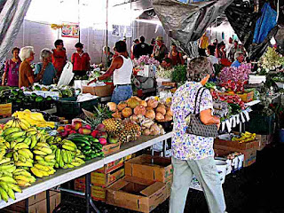 Hilo Farmers Market - (c) David Ocker