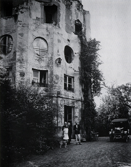 The Column House / The Désert de Retz