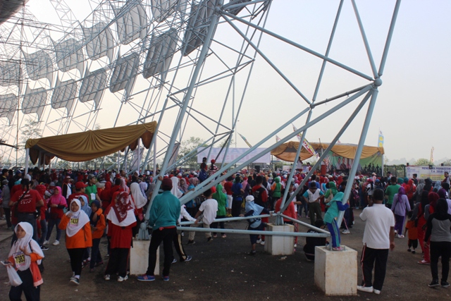 Jalan Santai Hari Koperasi 2016 di Stadion GBLA