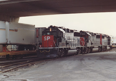 Southern Pacific GP60 9732