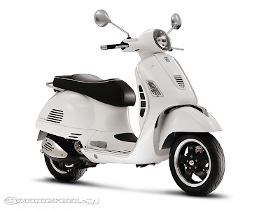 New Vespa GTS 300 Super 2009 2010 : Reviews and Specs