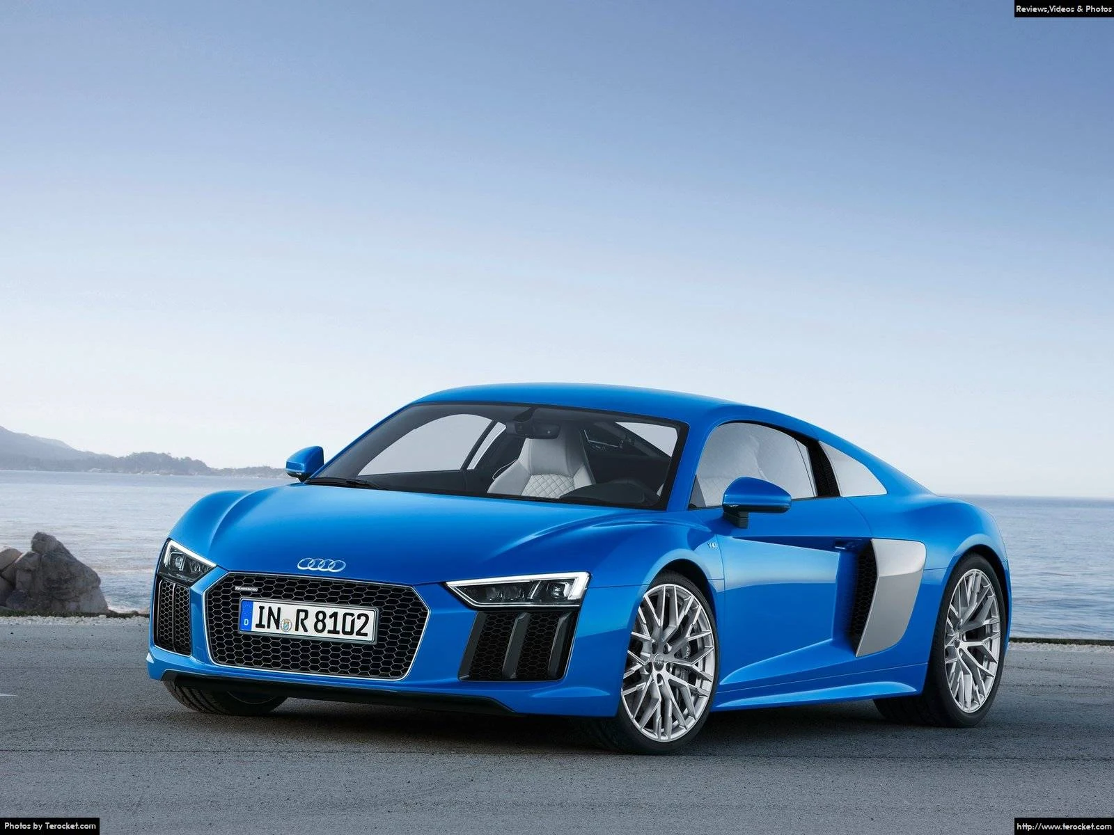 Hình ảnh xe ô tô Audi R8 V10 2016 & nội ngoại thất