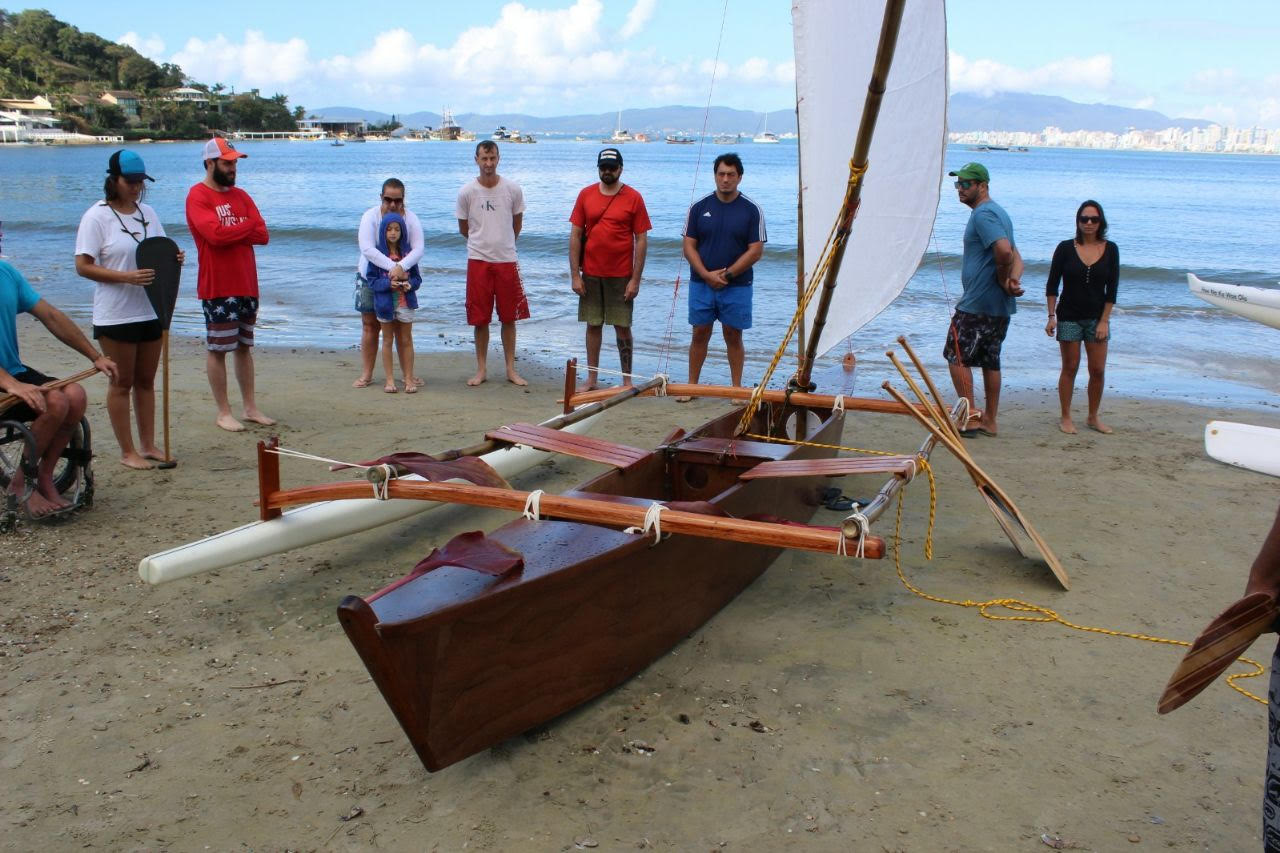 outrigger sailing canoes