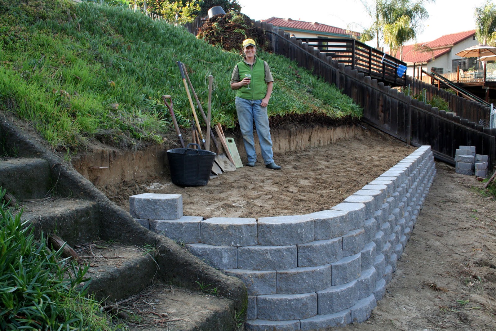 Fabulous Backyard Retaining Wall Ideas