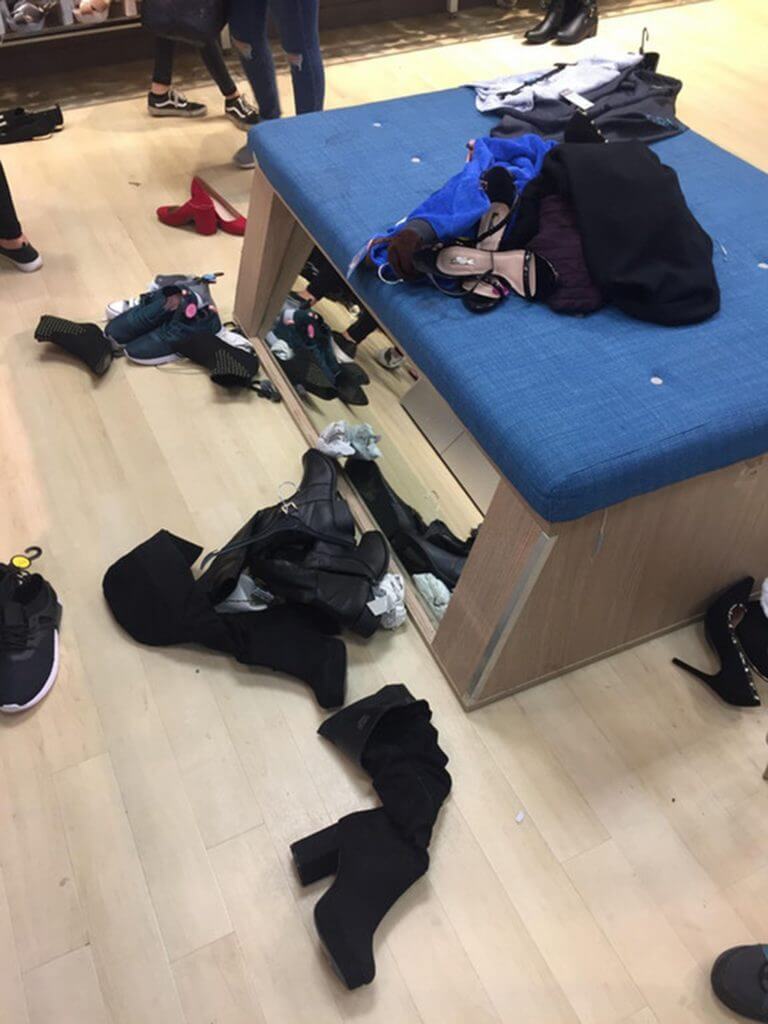 15 Hilarious Pictures Reveal How Life Can Get Unfair Sometimes - Why do people make such a mess when they shop