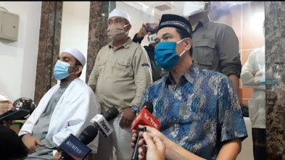 FPI Membantah Anggotanya Dibekali Senjata Api