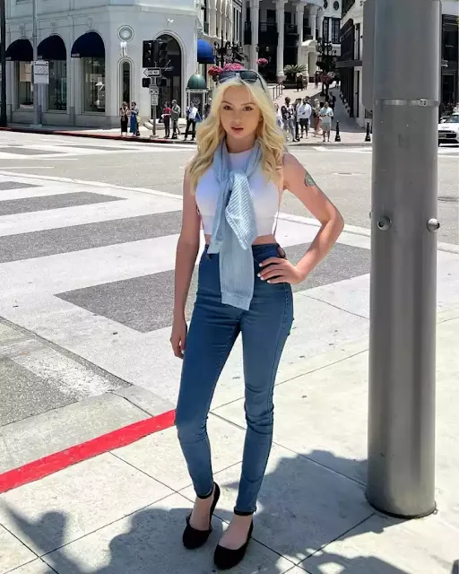 Lexi Lore Age, Height, and Weight
