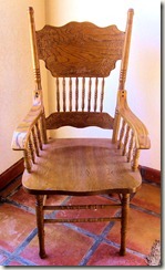 WindsorChair_Arms_01