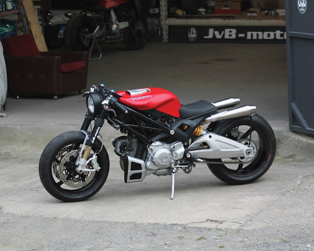 Ducati "Flat Red 2" by JVB | Custom Ducati | Ducati Custom | Custom bikes | way2speed.com