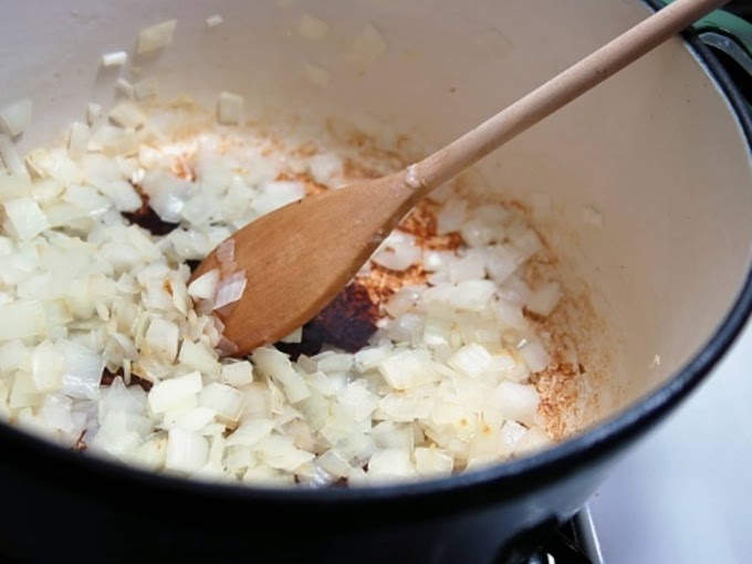 How to dissolve onions in curry-سالن میں پیاز حل کرنے کا طریقہ