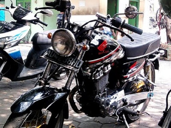 Modifikasi HONDA CB JAP STYLE BRAT STYLE CAFE RACER CUSTOM