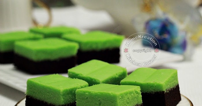 HomeKreation - Kitchen Corner: Steamed Brownies & Pandan 