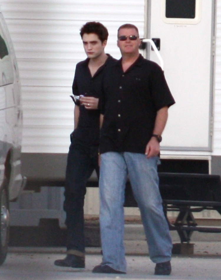  on the set of Breaking Dawn in Baton Rouge wearing a wedding ring