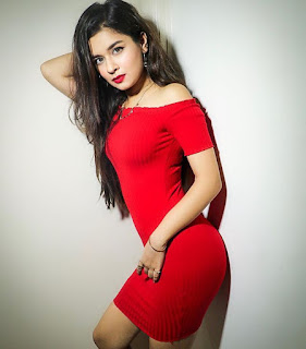 Avneet Kaur Images