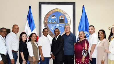 Director general UASD Barahona recibe comisión china