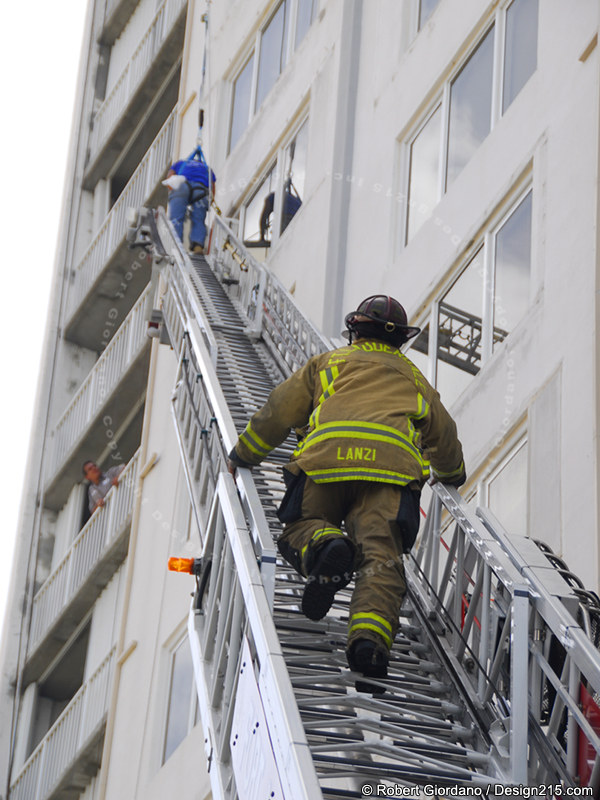 Fort Lauderdale Fireman climbs to rescue a fallen worker