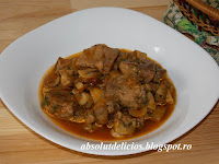 http://absolutdelicios.blogspot.ro/2015/06/tocanita-de-ciuperci-cu-carne-de-porc.html