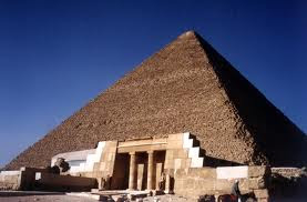 Sejarah Mitos dan Temuan Arkeologi Piramida