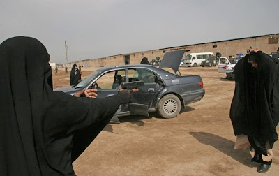 Iraq female police