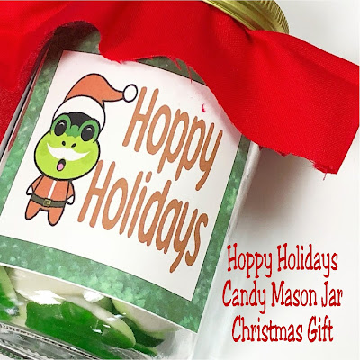 Have a fun and easy Christmas with this easy candy mason jar gift idea. By planning all your Christmas gifts now for friends, family, coworkers, teachers, and more, you'll be enjoying Hoppy Holidays this December.