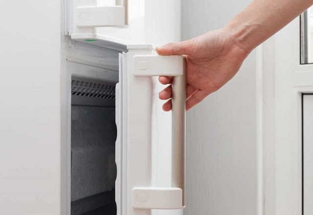 Cách kiểm tra tủ lạnh có hao điện không bằng 1 tờ giấy