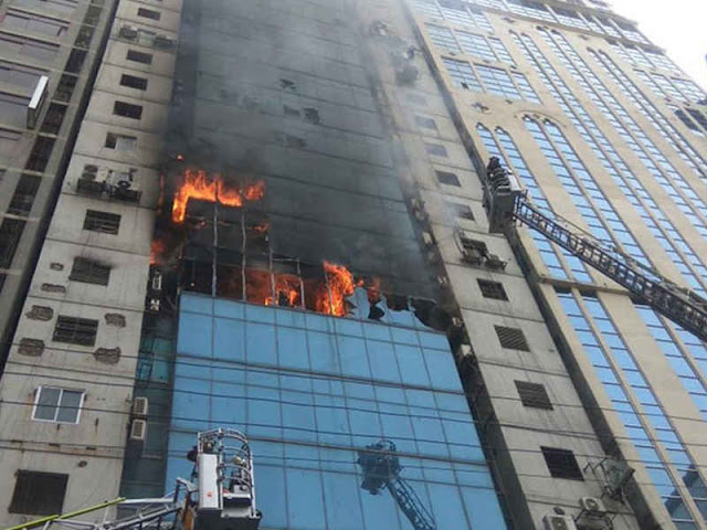 Kebakaran di Menara RF Tower Banani, Pemadam Kebakaran Bergerak Selamatkan Warga