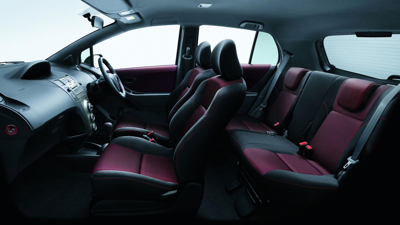 Gambar Toyota Yaris 2006 Modifikasi Interior Terlengkap