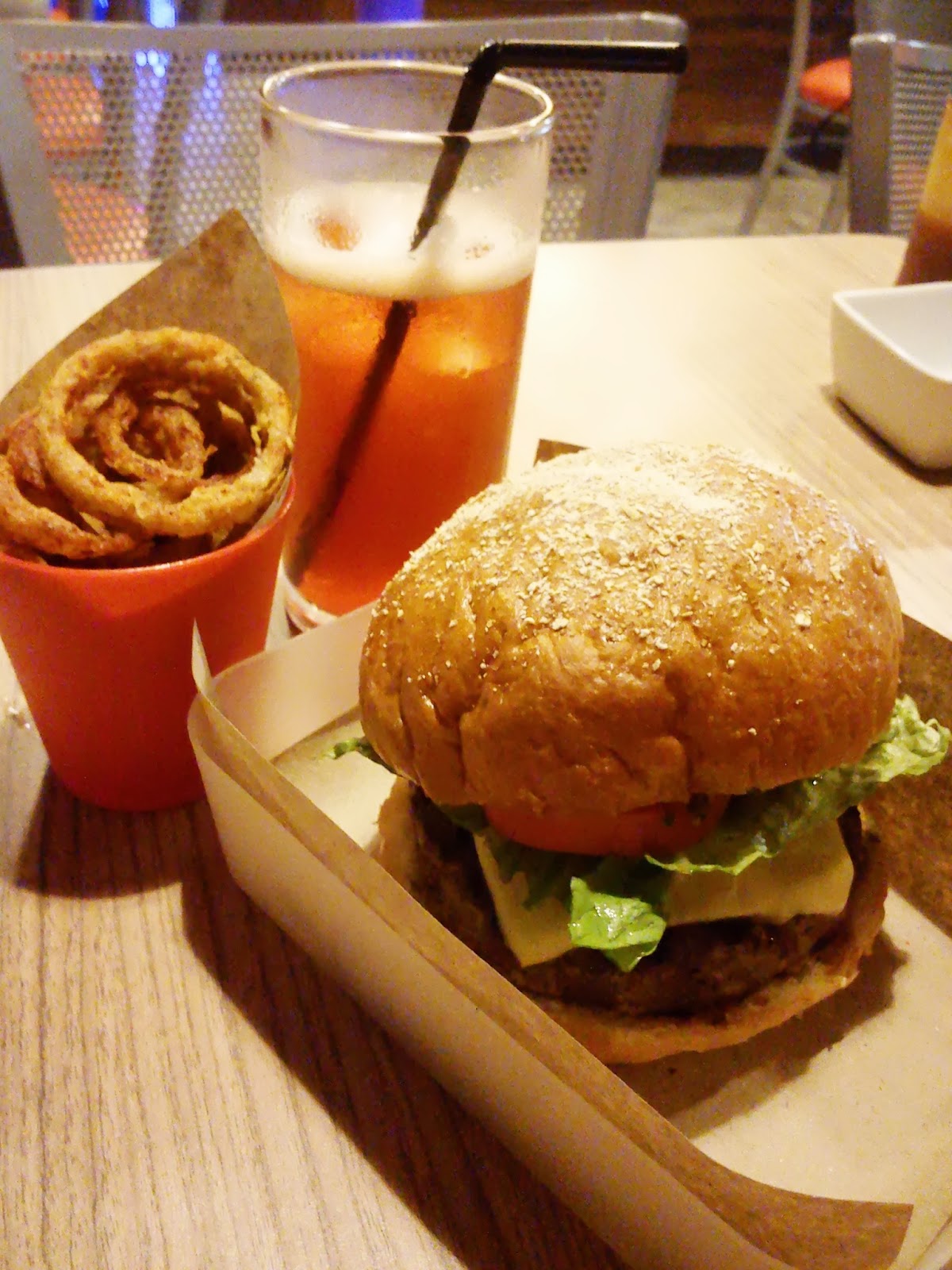 C H I N G D E E Fridate Backyard Burgers And Mom Tinas