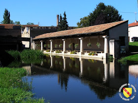 GONDREVILLE (54) - Village - Lavoir XIXe