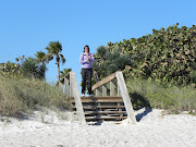 We hielden halt in Cocoa Beach om te genieten van een wandeling op het . (cocoa beach )