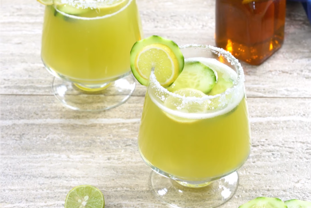 Healthy Cucumber Lemonade #summer #drink