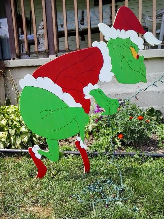 Grinch : 48" Sneaking Grinch Stealing Christmas lights 